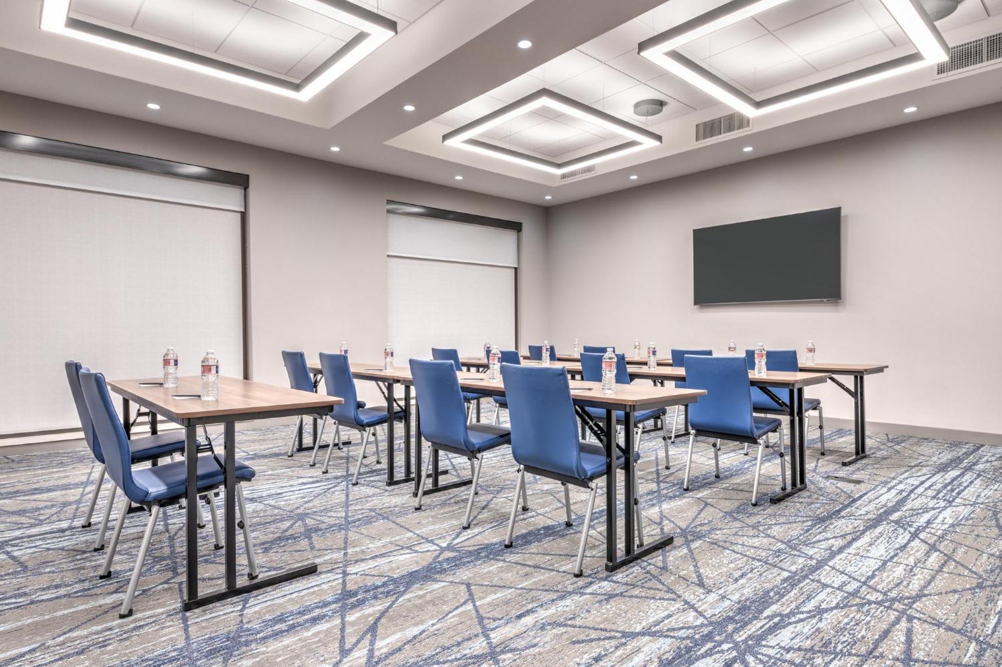 Holiday Inn Express & Suites Austin Airport East By Ihg Dış mekan fotoğraf