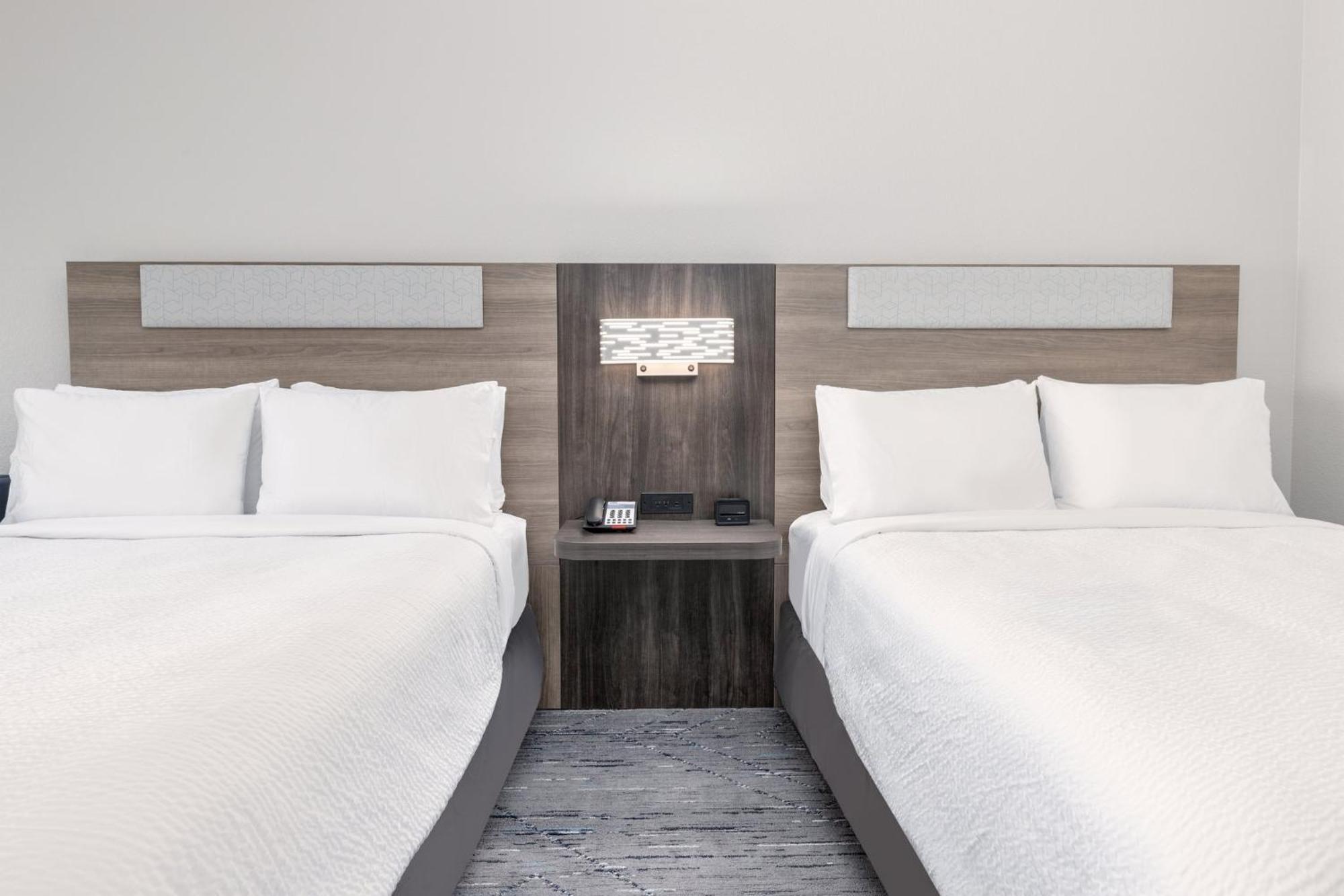 Holiday Inn Express & Suites Austin Airport East By Ihg Dış mekan fotoğraf